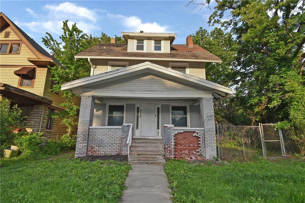 Photo 3 of 3733 Prospect Avenue