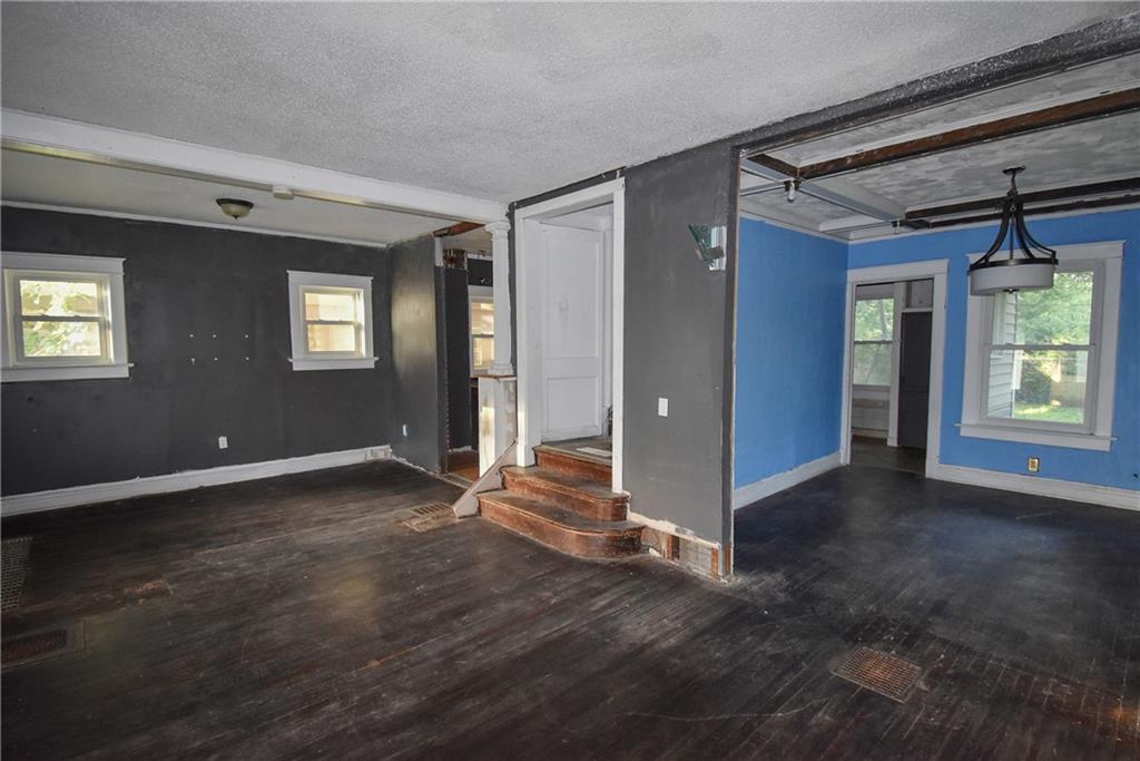 Photo 7 of 3733 Prospect Avenue