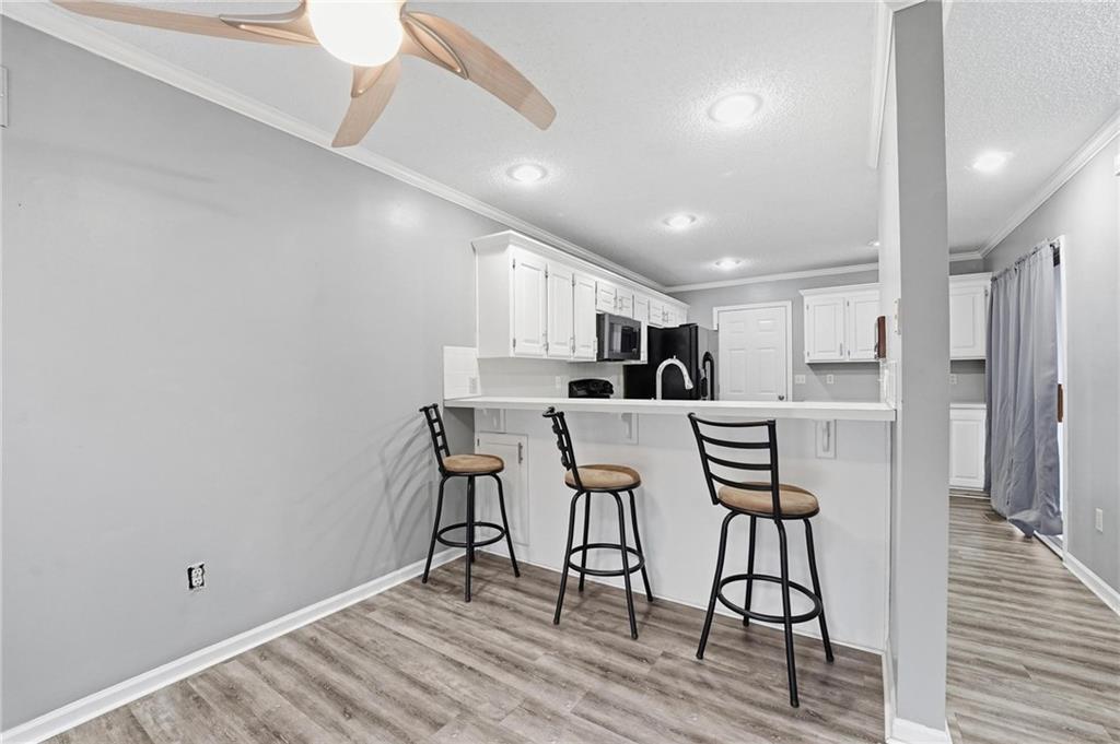Photo 3 of 212 E Hansen Court