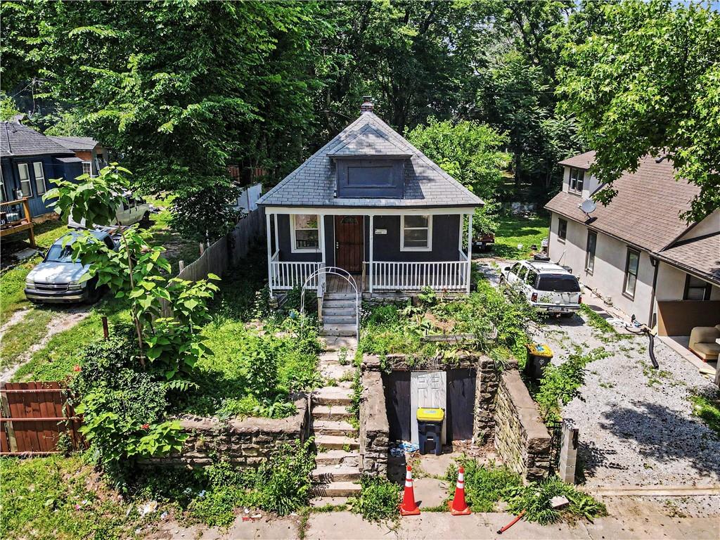 Photo 2 of 2524 Kensington Avenue