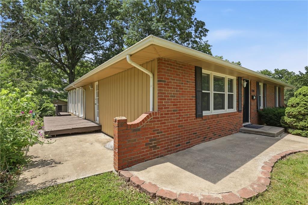 Photo 4 of 8506 Maple Avenue