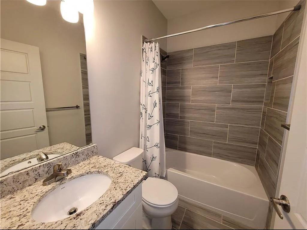 Photo 7 of 15880 Shawnee Drive