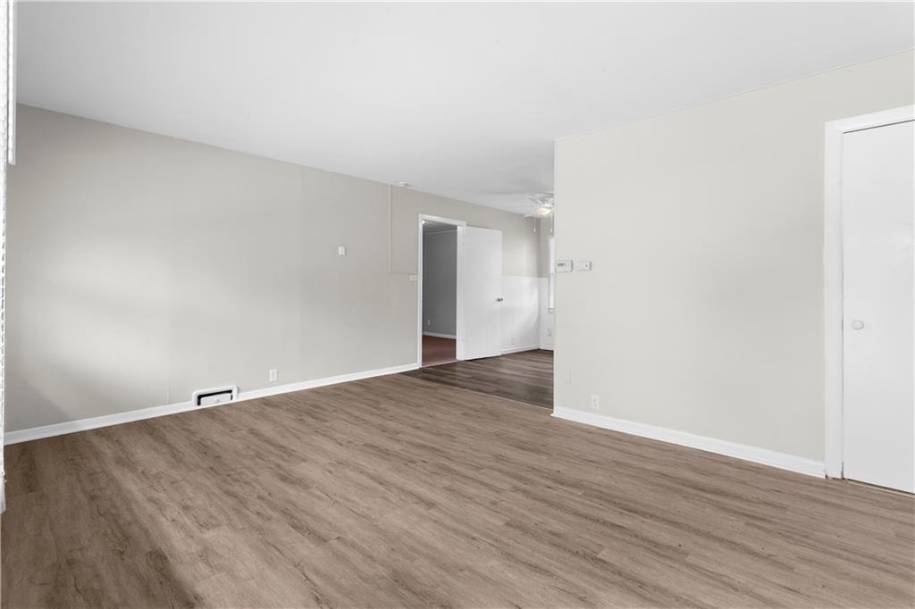 Photo 6 of 7805 E 114th Street