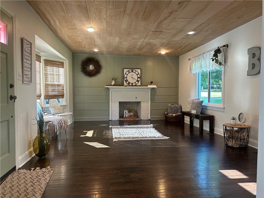 Photo 6 of 13811 Belmont Avenue