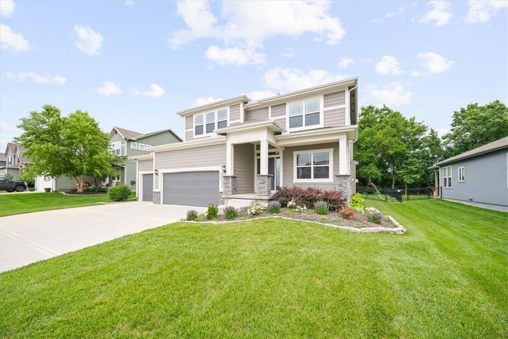 Photo 4 of 3101 SW Arbor Tree Drive