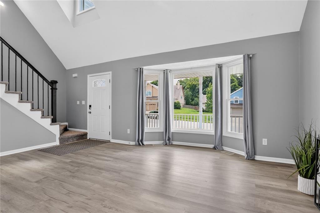 Photo 4 of 724 N Plum Rose Drive