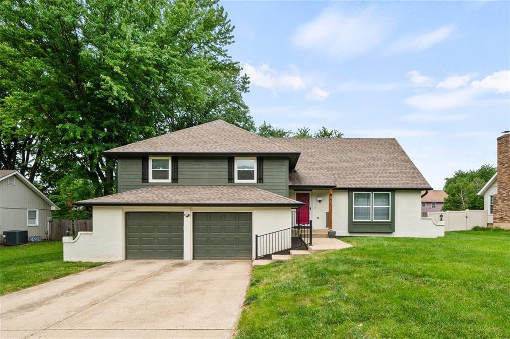 Photo of 901 NW Springwood Drive