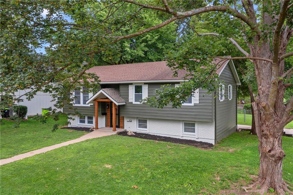 Photo 7 of 101 Manor Drive