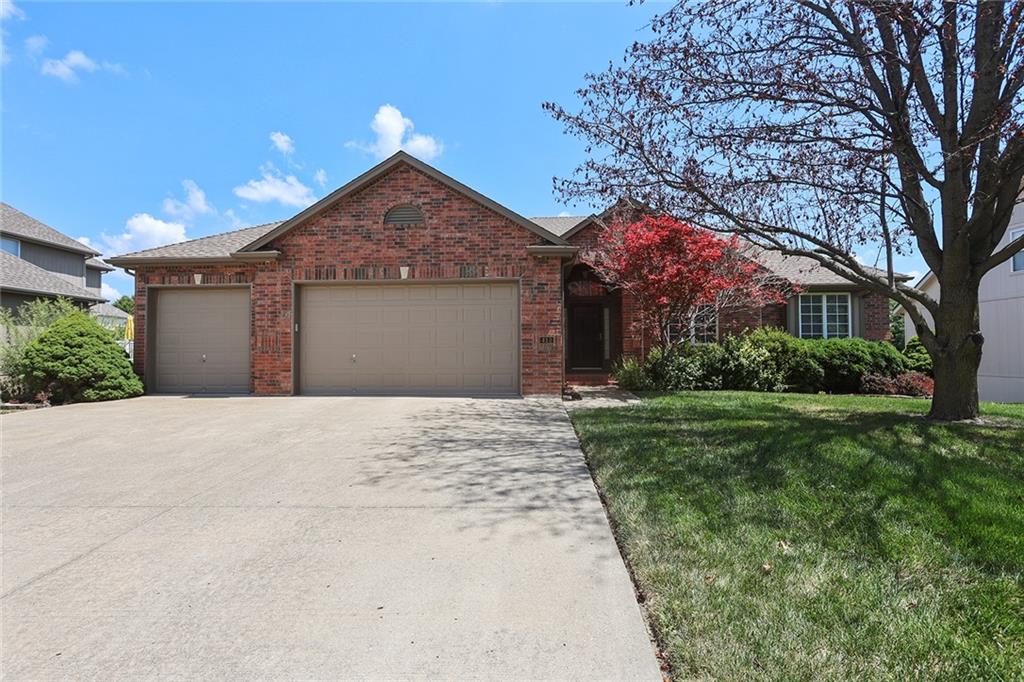 Photo of 413 SE Stillwater Drive
