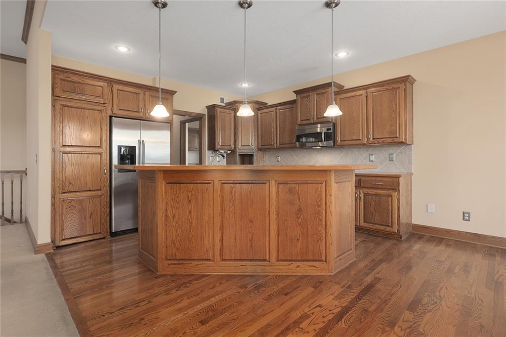 Photo 6 of 413 SE Stillwater Drive