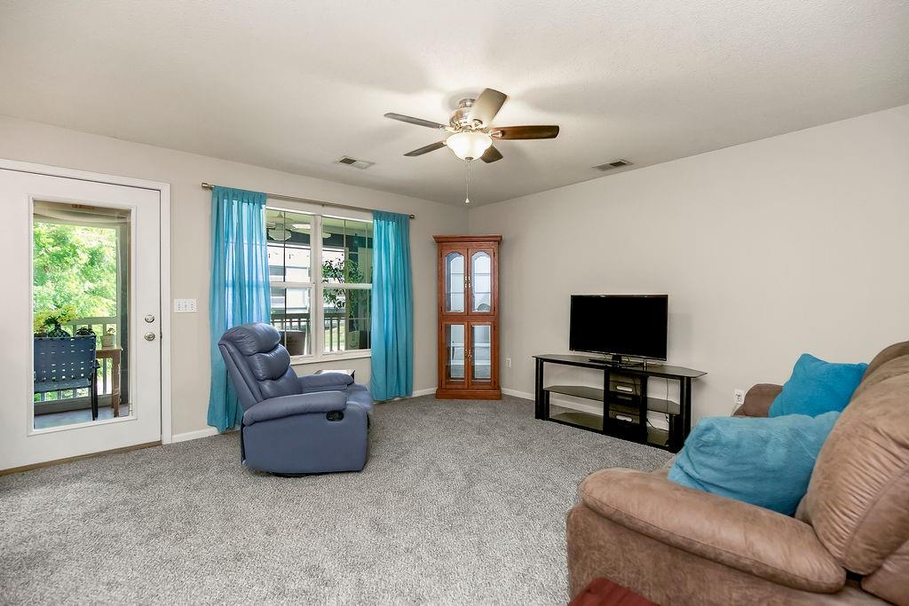 Photo 3 of 2305 NE 68th Street