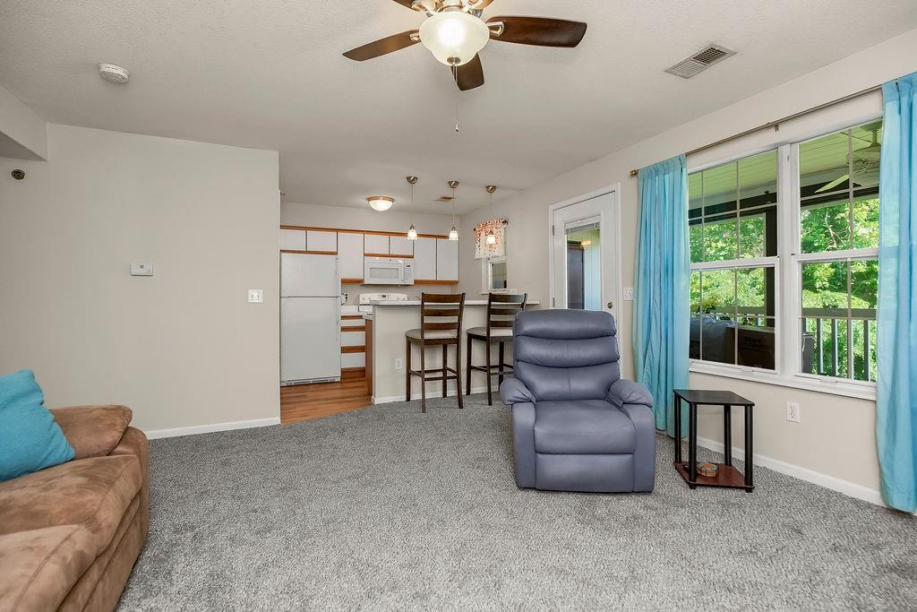 Photo 5 of 2305 NE 68th Street