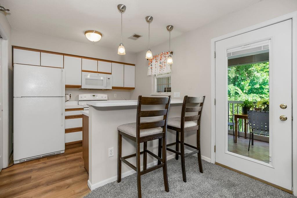 Photo 7 of 2305 NE 68th Street