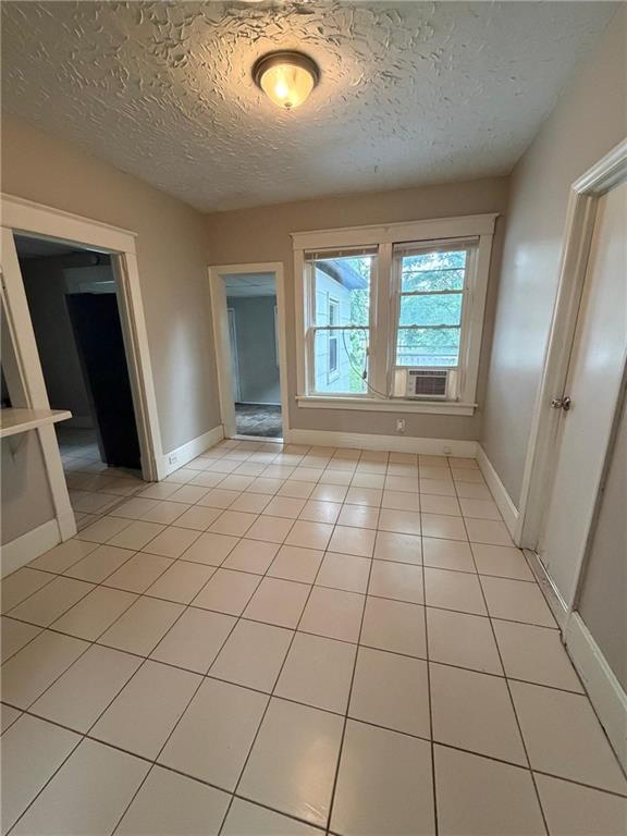 Photo 3 of 709 Rhodes Street