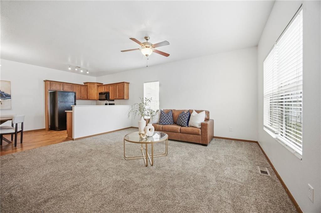 Photo 3 of 10351 Sloan Avenue
