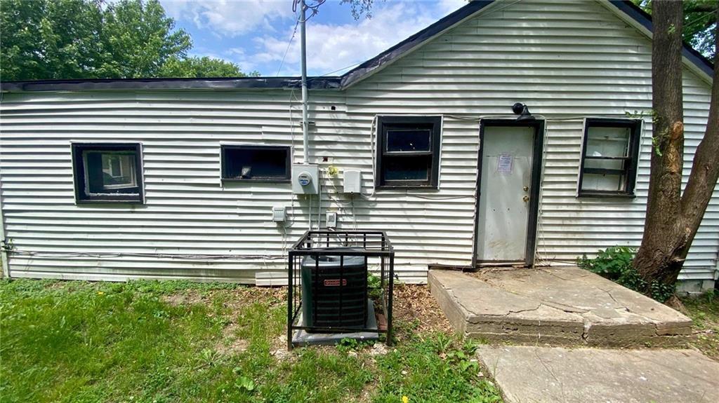 Photo 2 of 6013 College Avenue