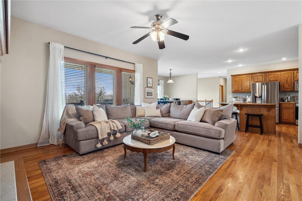 Photo 6 of 1301 NE Horizon Drive