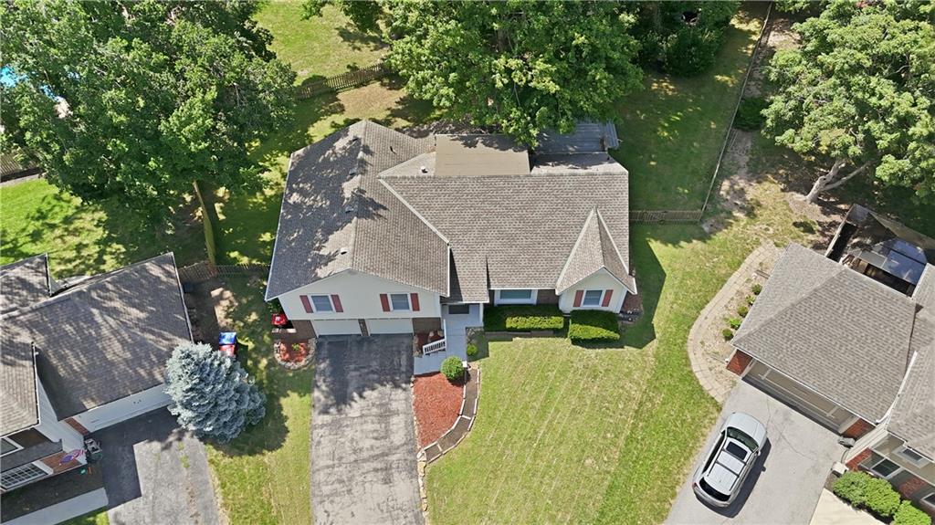 Photo 2 of 10230 Oakmont Circle