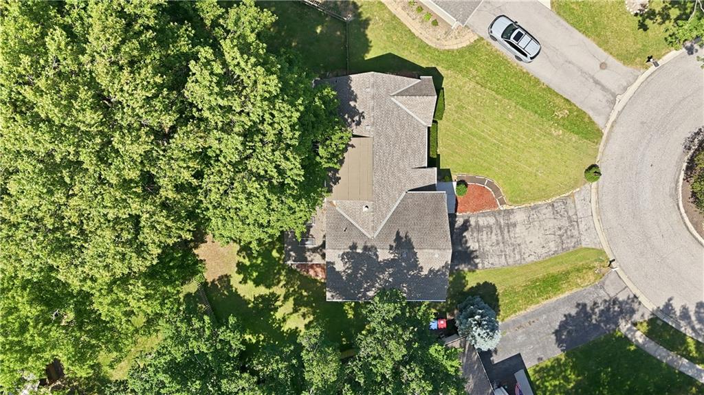 Photo 4 of 10230 Oakmont Circle