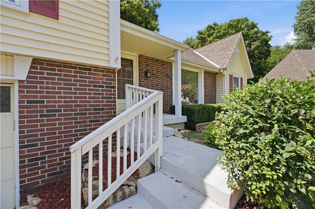 Photo 6 of 10230 Oakmont Circle