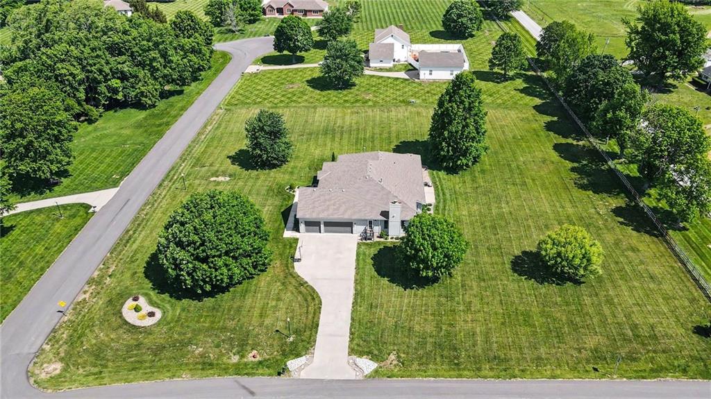 Photo 2 of 4204 SE Wingate Circle
