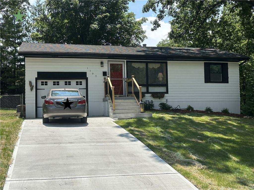 Photo 2 of 1107 Cordell Street