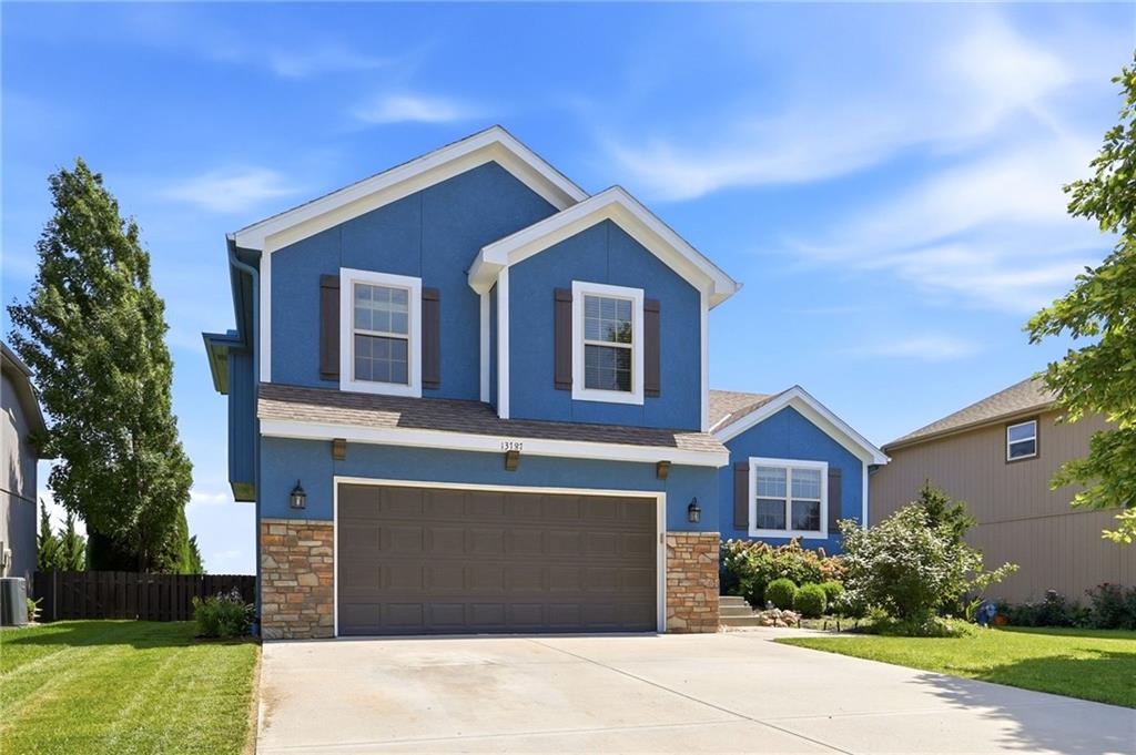 Photo 2 of 13787 Valleyview Way