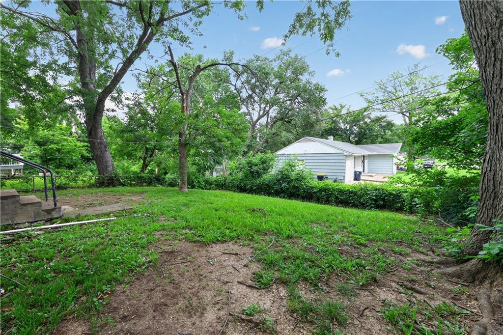 Photo 5 of 11417 SYCAMORE Terrace