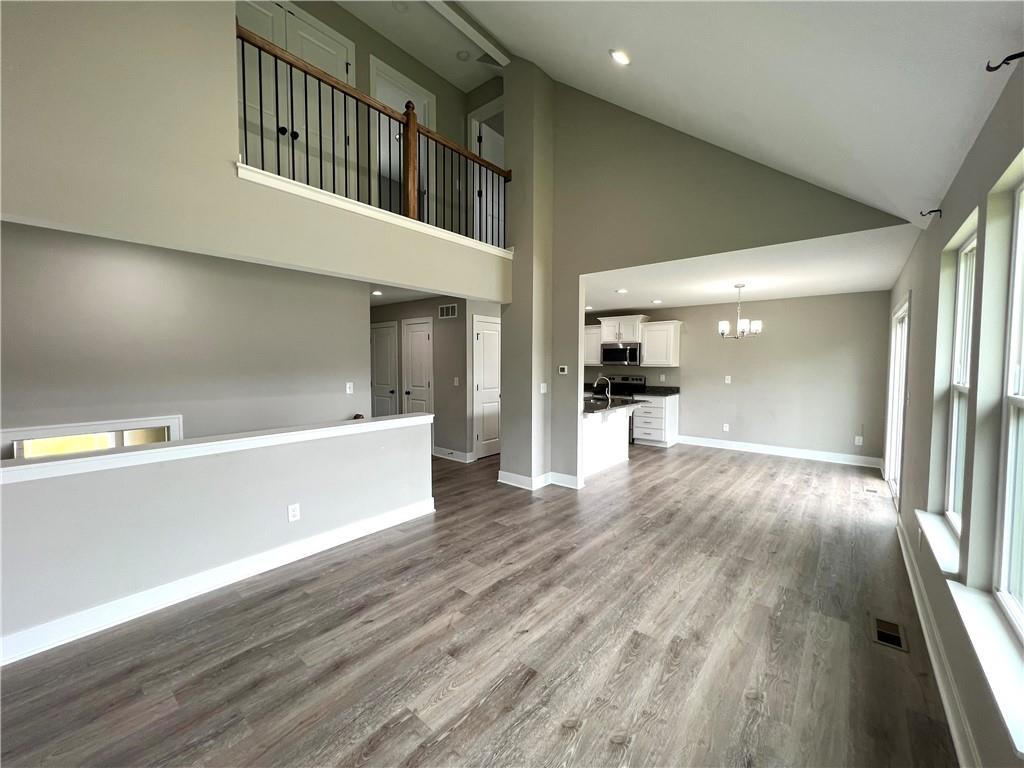 Photo 6 of 500 W Lawrence Avenue