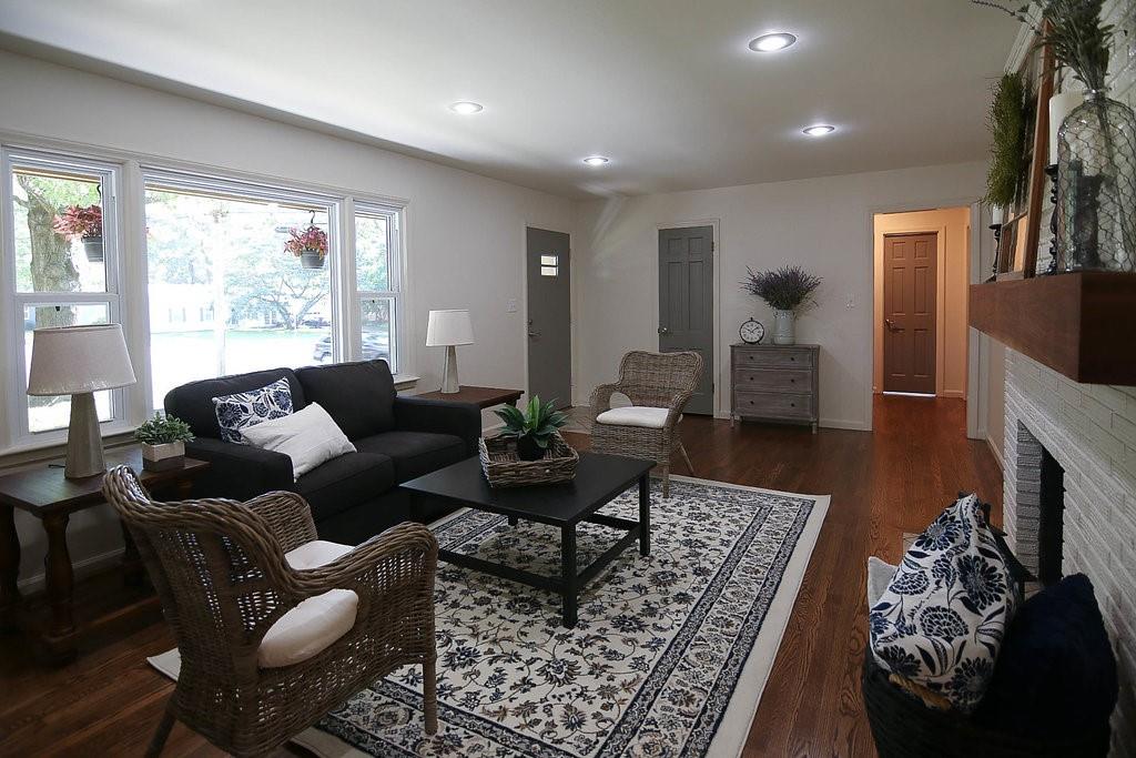 Photo 4 of 5501 W 70th Terrace