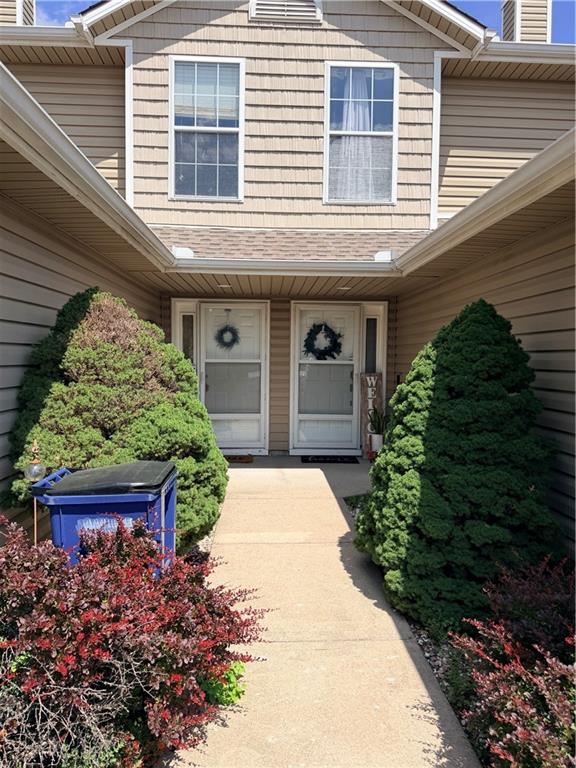 Photo 2 of 712C SE London Way