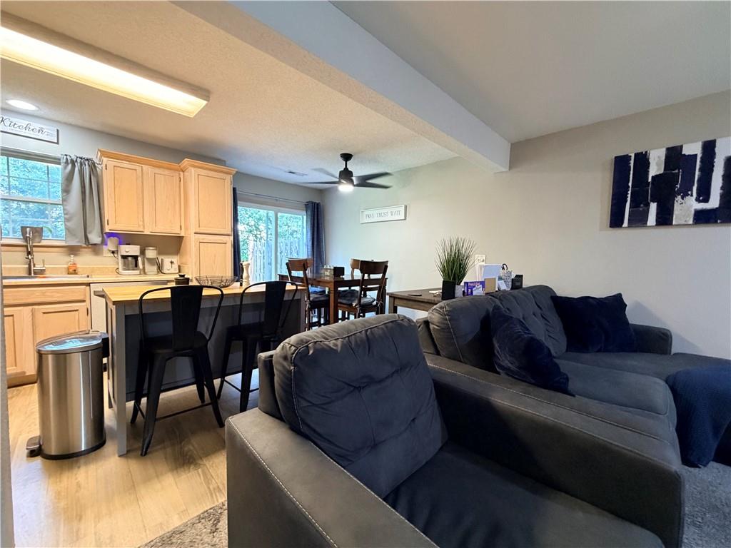 Photo 7 of 712C SE London Way