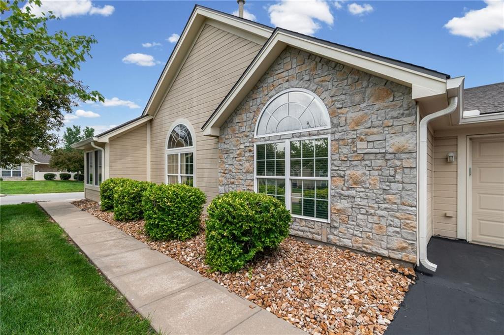 Photo 2 of 6147 NE KENSINGTON Drive #26B