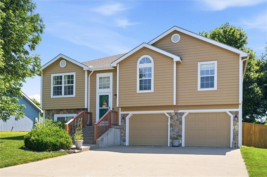 Photo of 307 Leander Street