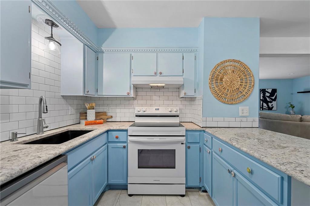Photo 6 of 8337 Lowell Avenue #1