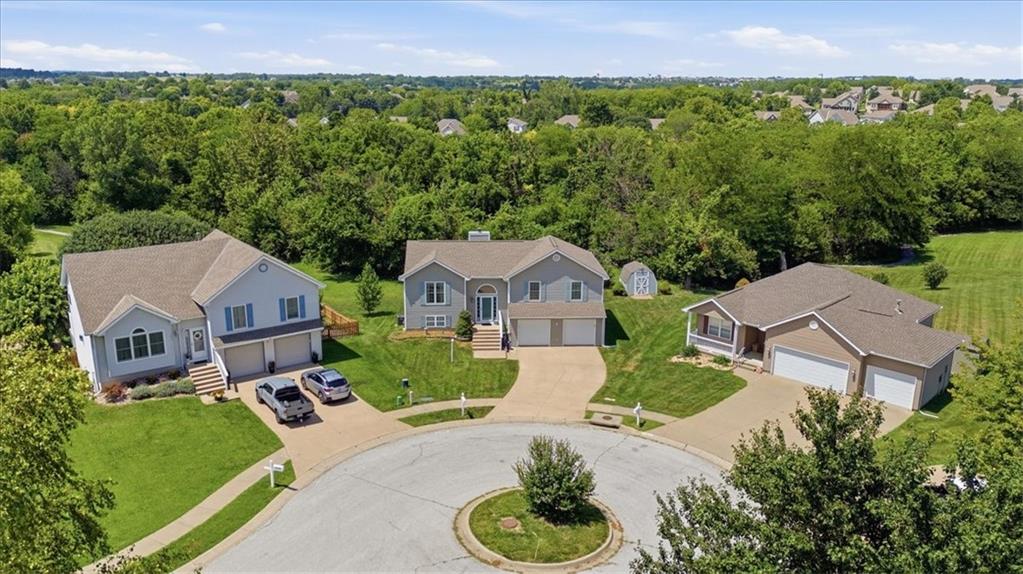 Photo 3 of 12650 Oakwood Drive