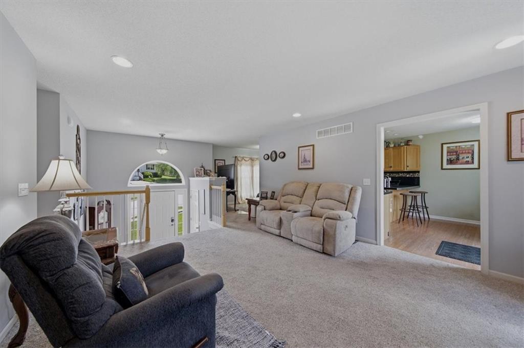 Photo 7 of 12650 Oakwood Drive