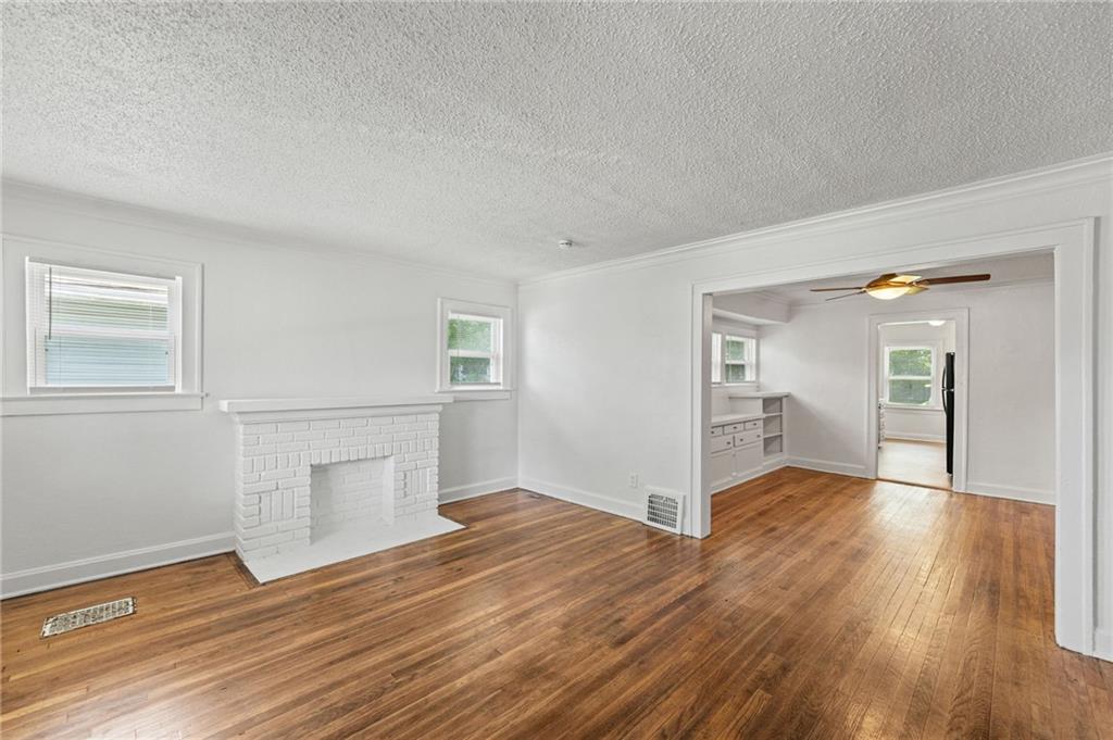 Photo 6 of 1805 E 67th Street