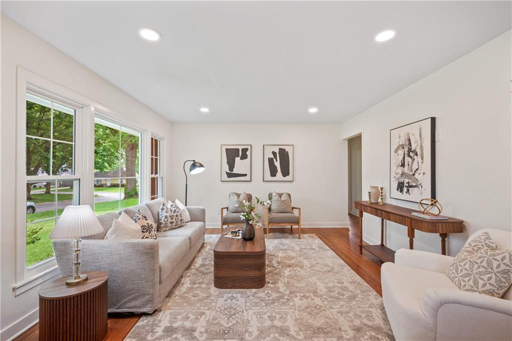 Photo 5 of 4607 W 59th Street