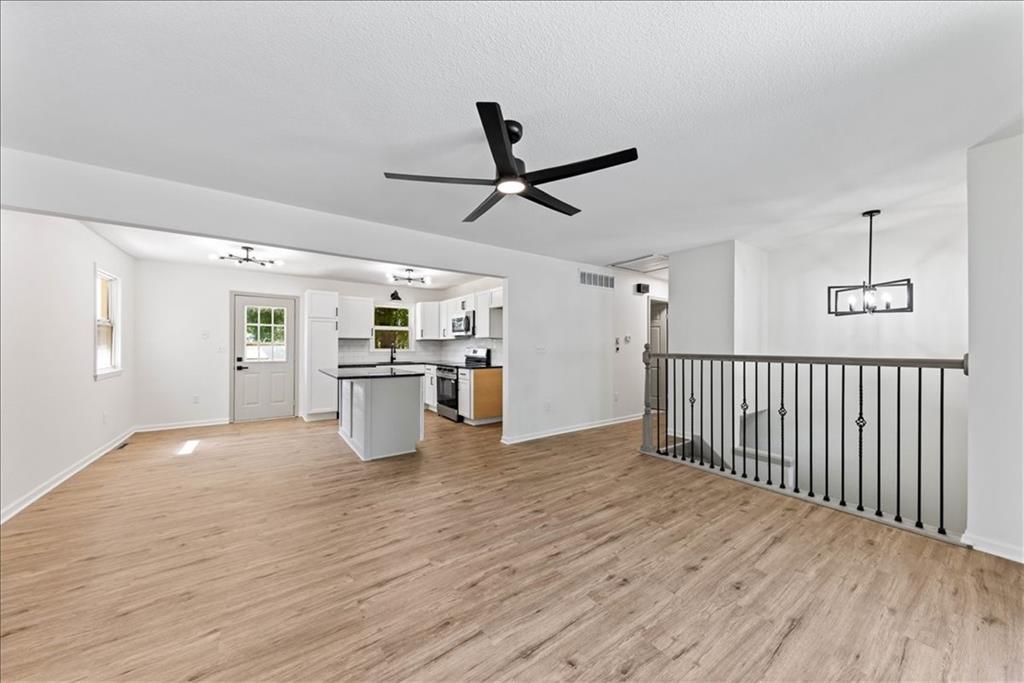 Photo 6 of 206 E 12th Street