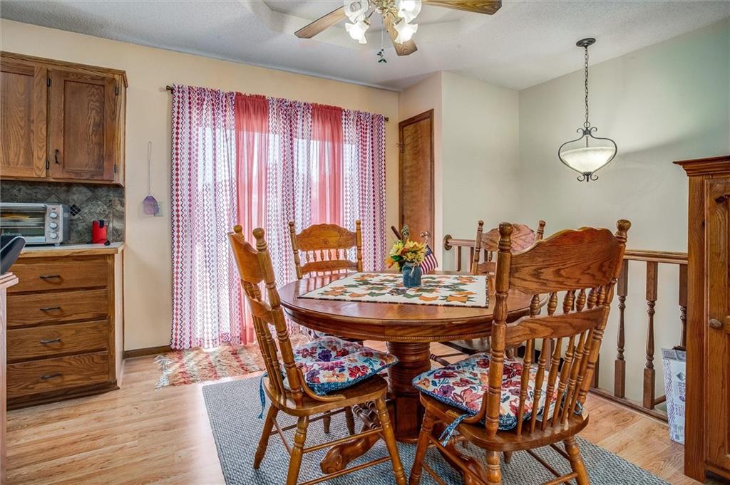 Photo 5 of 305 Pinetree Drive