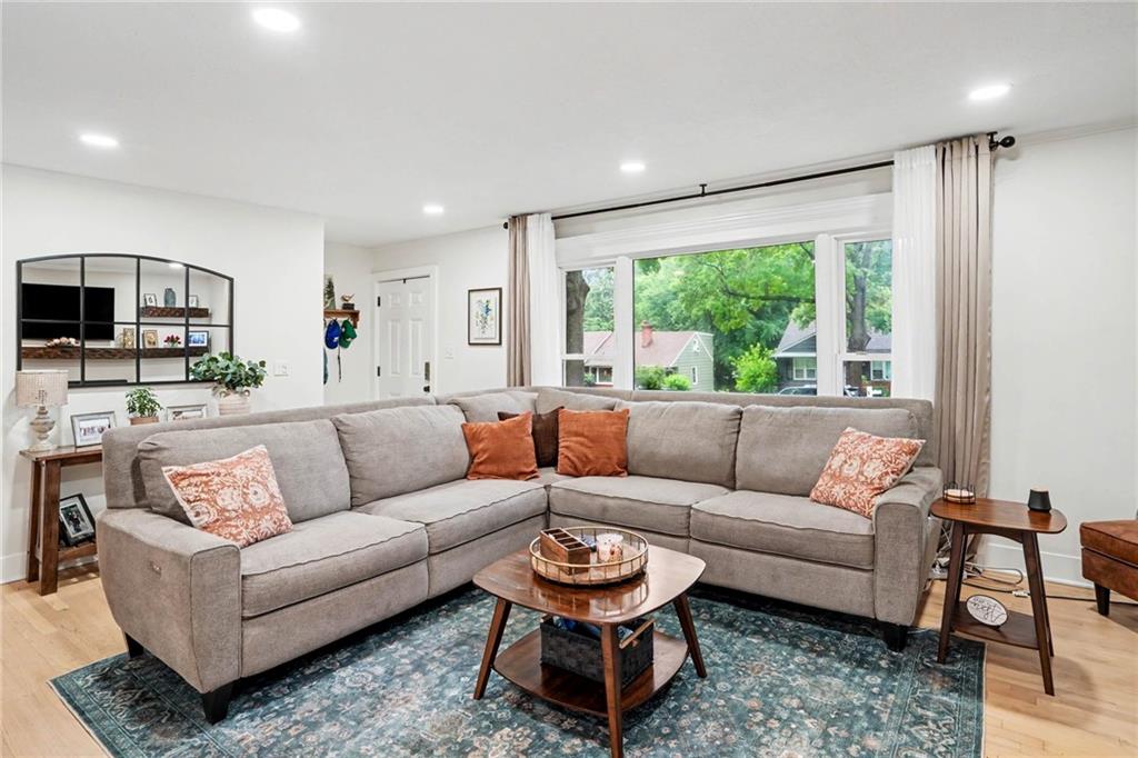Photo 6 of 7515 Juniper Drive