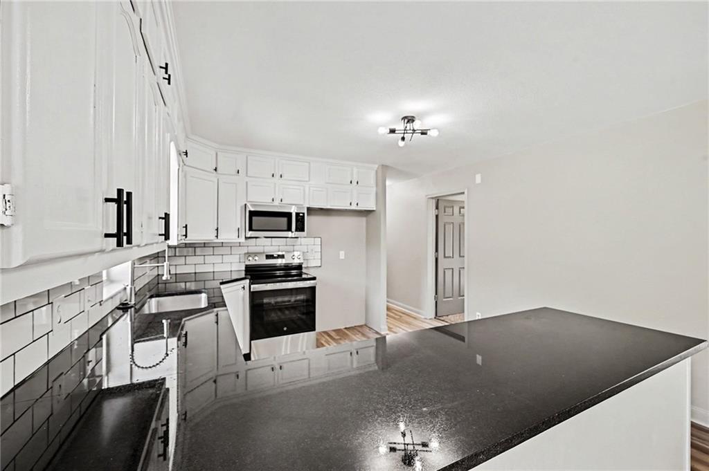 Photo 6 of 39232 Fitch Road