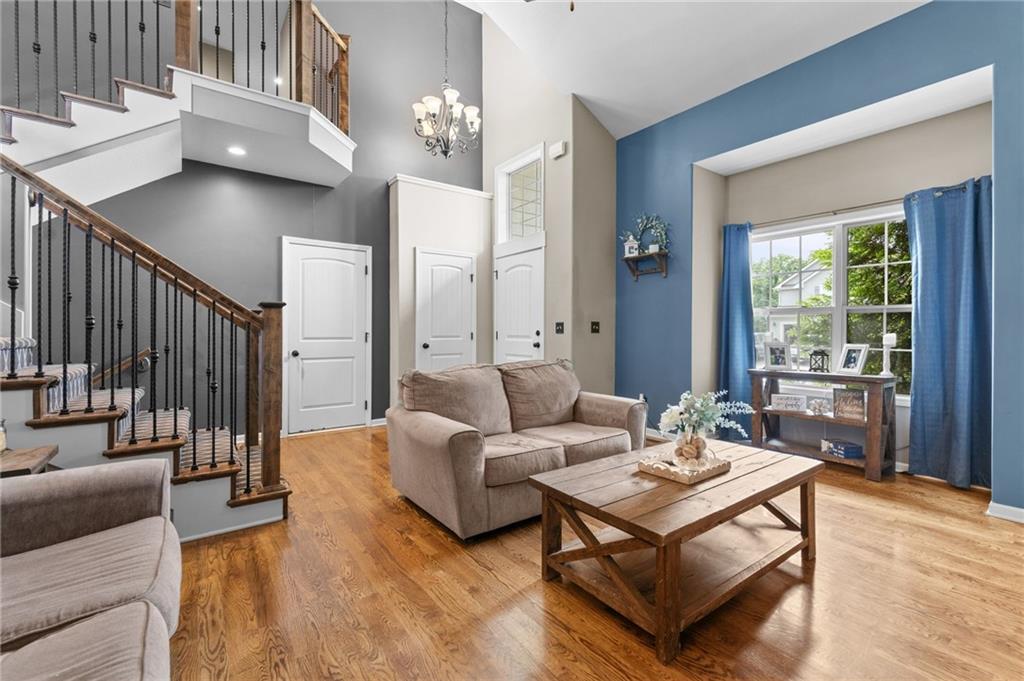 Photo 3 of 115 E Maple Street