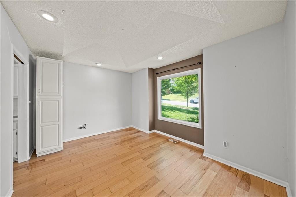 Photo 4 of 3408 E 104th Street