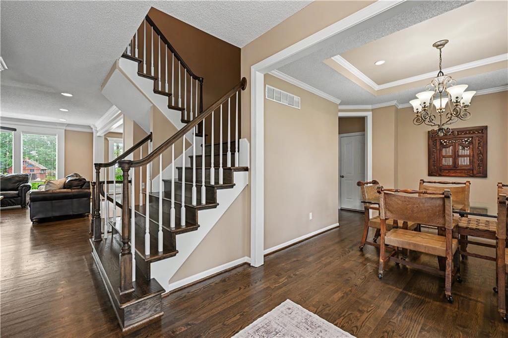 Photo 4 of 14022 Briar Street