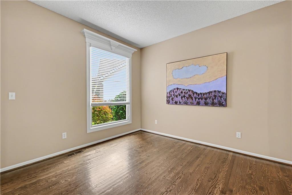 Photo 7 of 14022 Briar Street