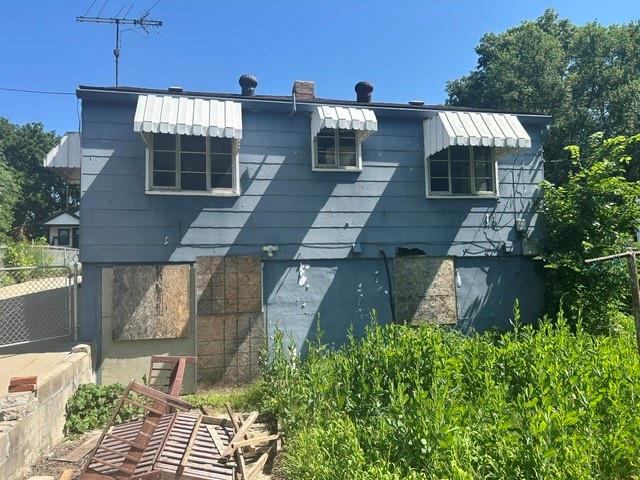 Photo 3 of 3705 Freeman Avenue