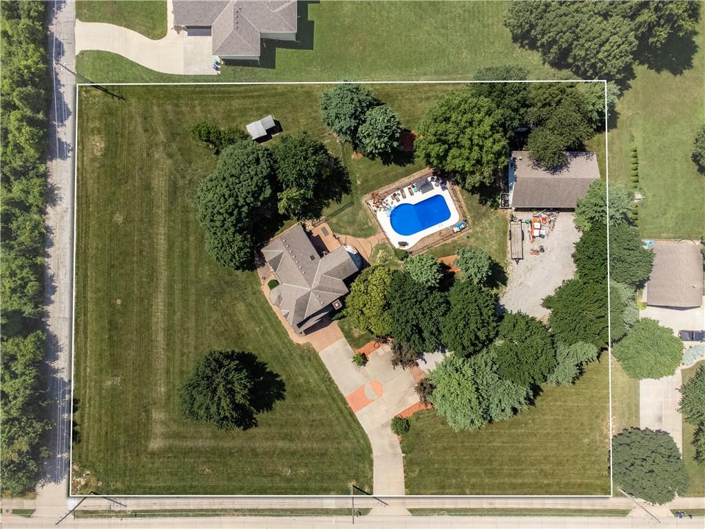 Photo 7 of 1090 NE Blackwell Road