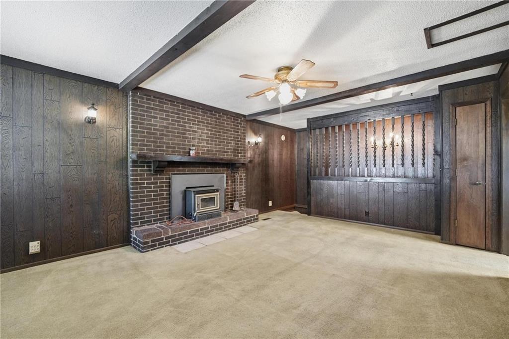 Photo 6 of 483 NE Meadowbrook Road